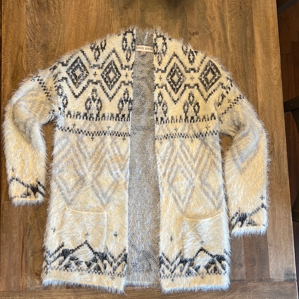 Knox Rose Women’s Printed long Sleeve Eyelash Cardigan Sweater